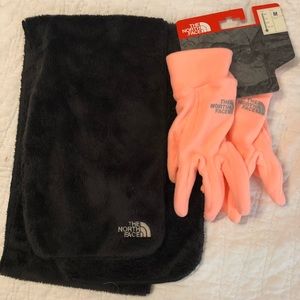 Northface Scarf and Gloves Set